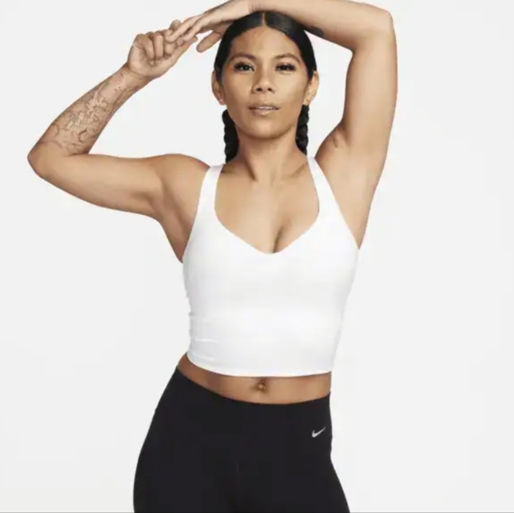 Nike Alate Medium-Support Padded Sports Bra Tank Top - White